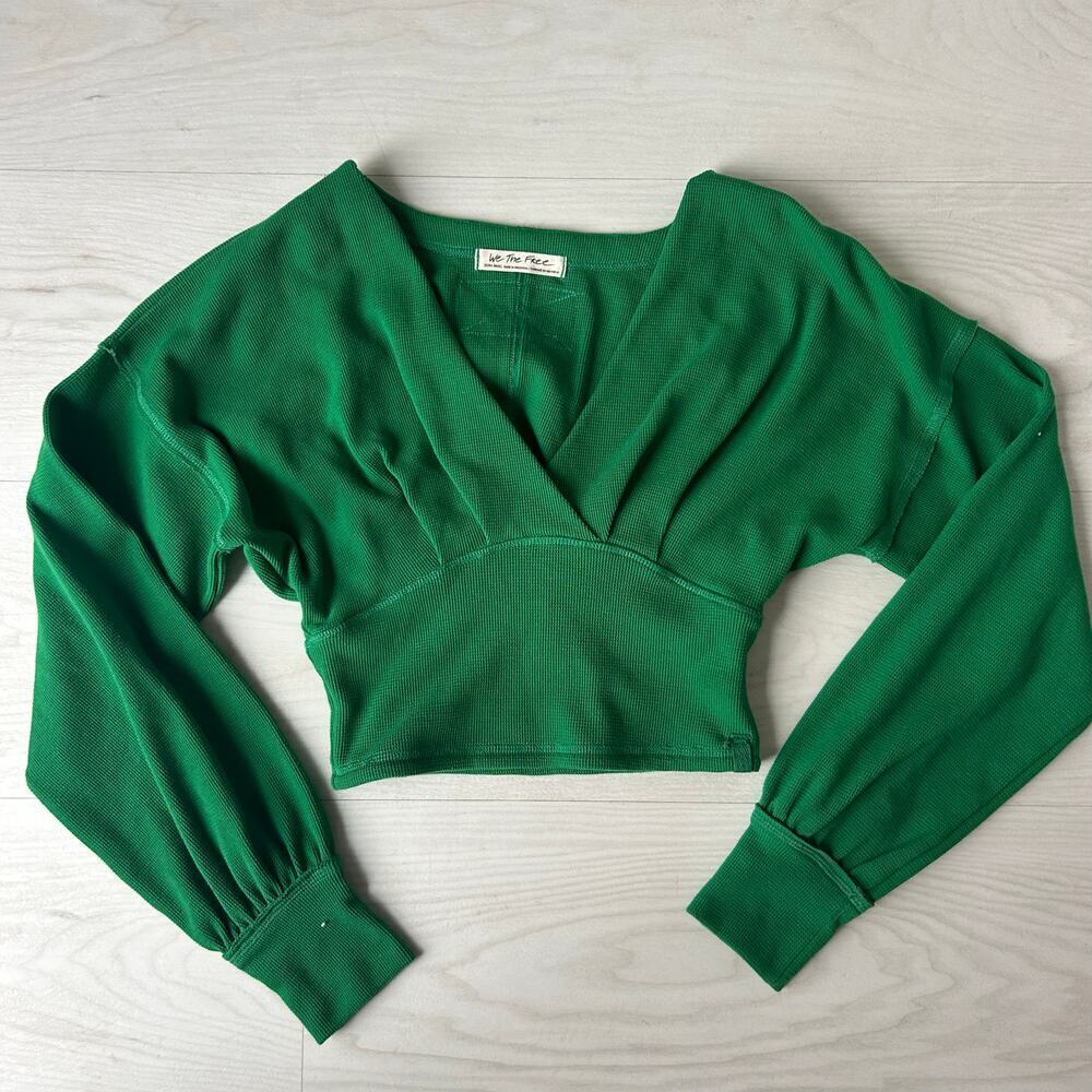 We the Free Kelly Green Cropped Wrap Top V-Neck Longsleeve Blouse Size XS